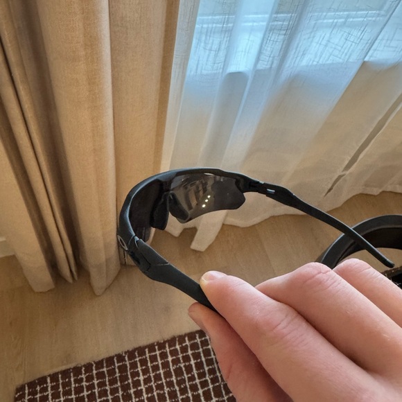 Oakley Black Sunglasses Holder - Picture 5 of 5